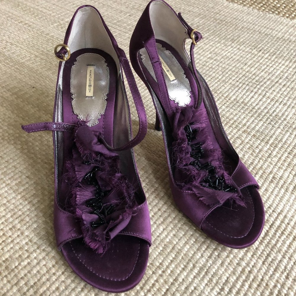 BEAUTIFUL PURPLE MAX STUDIO SATIN SIZE 7 HEELS